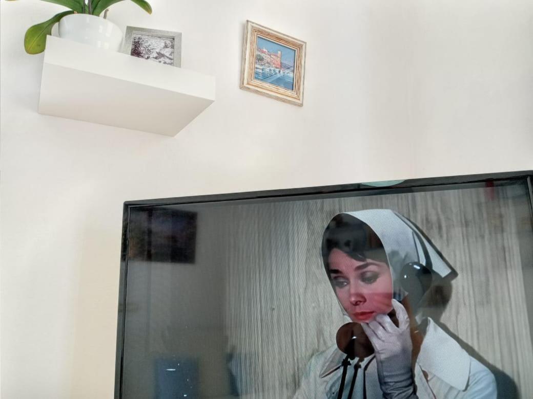 Kristi Apartment 2 Min To Sea Netflix & Espresso Station Sarandë 外观 照片
