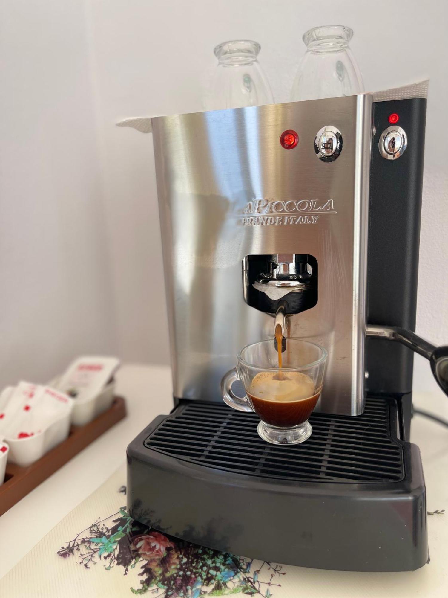 Kristi Apartment 2 Min To Sea Netflix & Espresso Station Sarandë 外观 照片