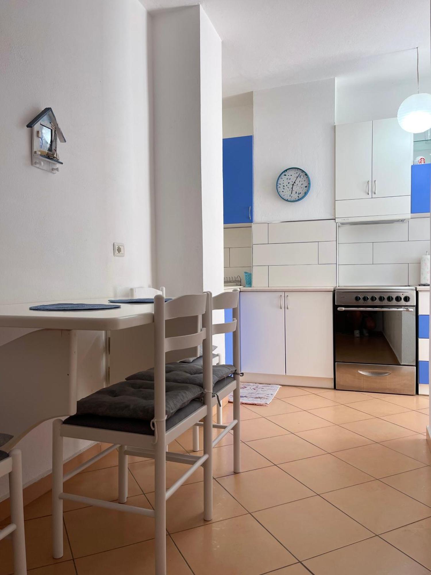 Kristi Apartment 2 Min To Sea Netflix & Espresso Station Sarandë 外观 照片