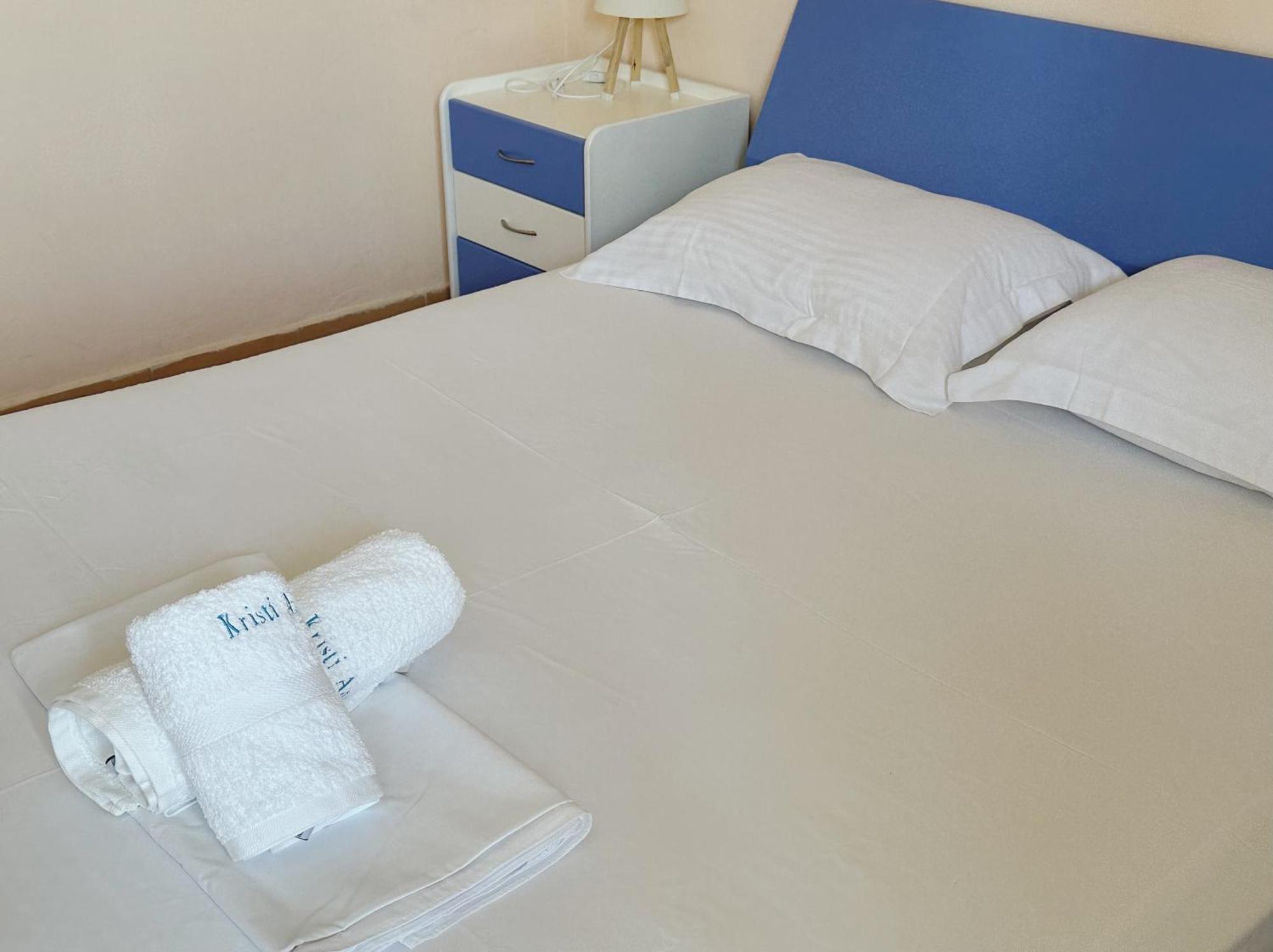 Kristi Apartment 2 Min To Sea Netflix & Espresso Station Sarandë 外观 照片